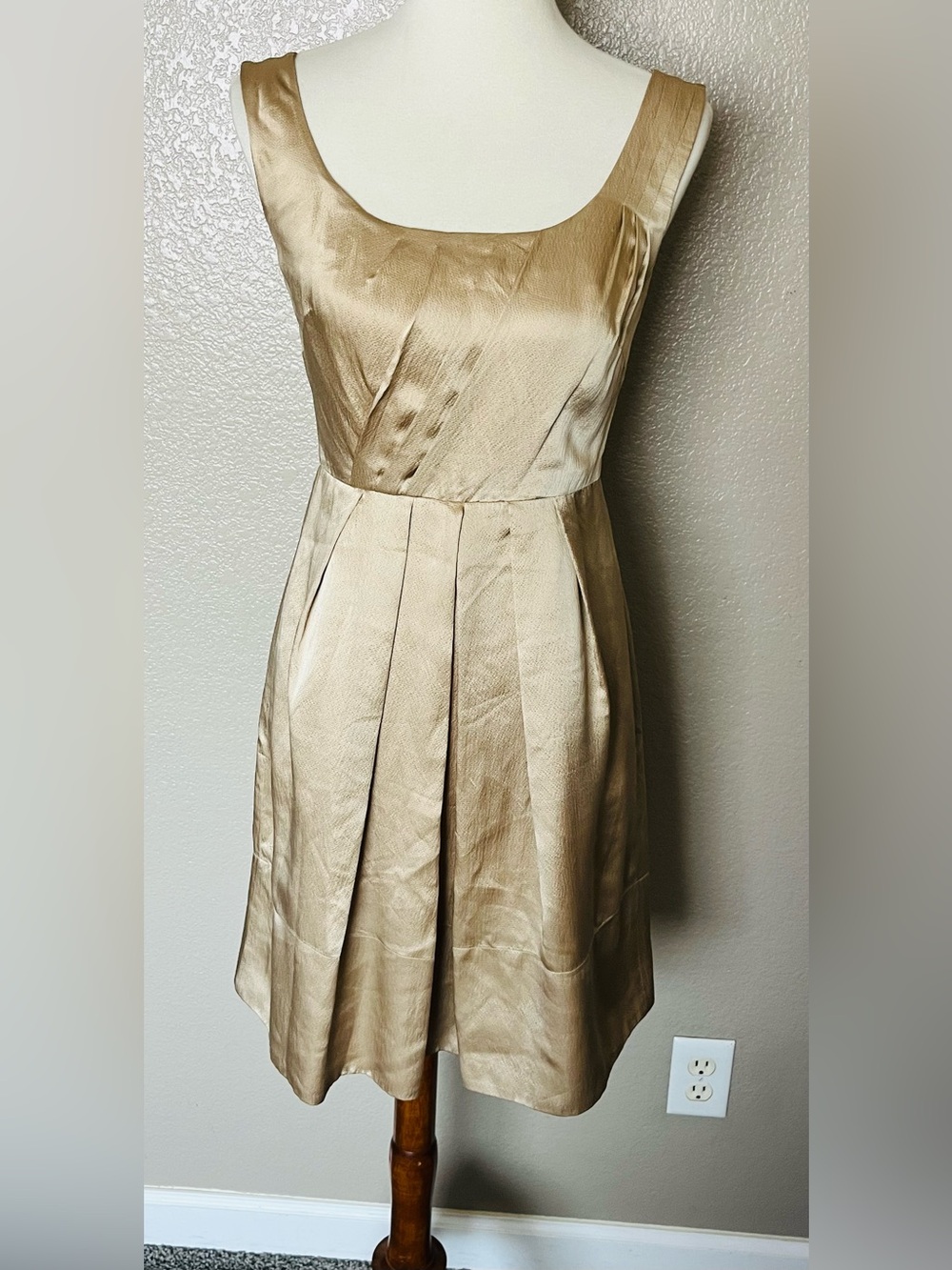 Banana Republic 100% silk dress Size 2